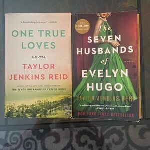 Taylor Jenkins Reid book bundle
